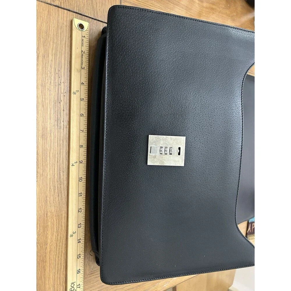 Gucci Pebbled Calfskin Executive Briefcase Silver Lock Near Mint Vintage